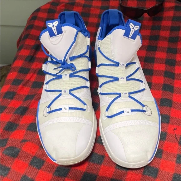 Must-Have Nike Kobe White and Blue Performance Basketball Sneakers - size 17 Athletic Shoes